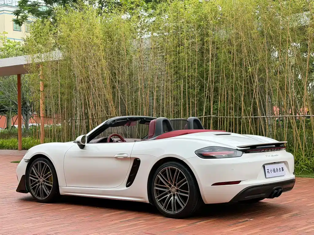 Porsche 718 Boxster 2.0 T