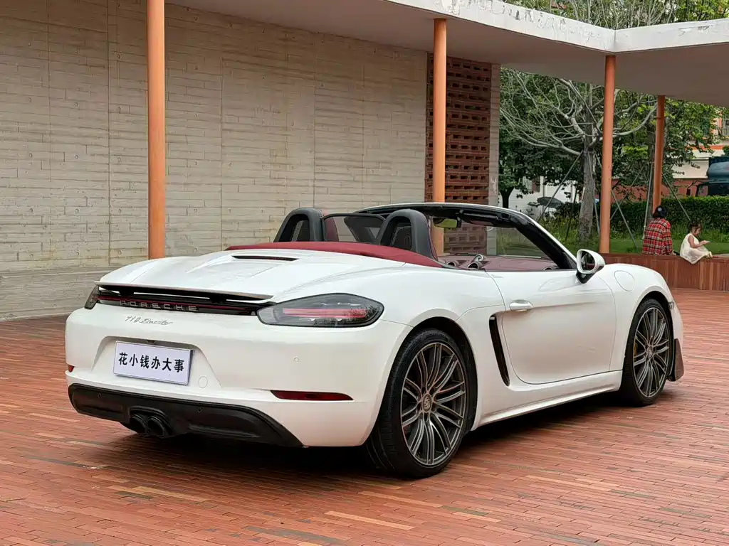 Porsche 718 Boxster 2.0 T