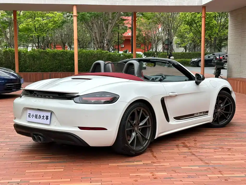 Porsche 718 Boxster T 2.0 T