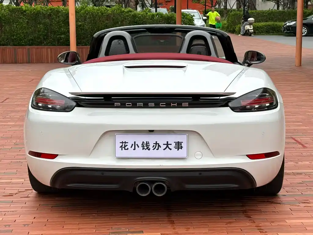 Porsche 718 Boxster T 2.0 T