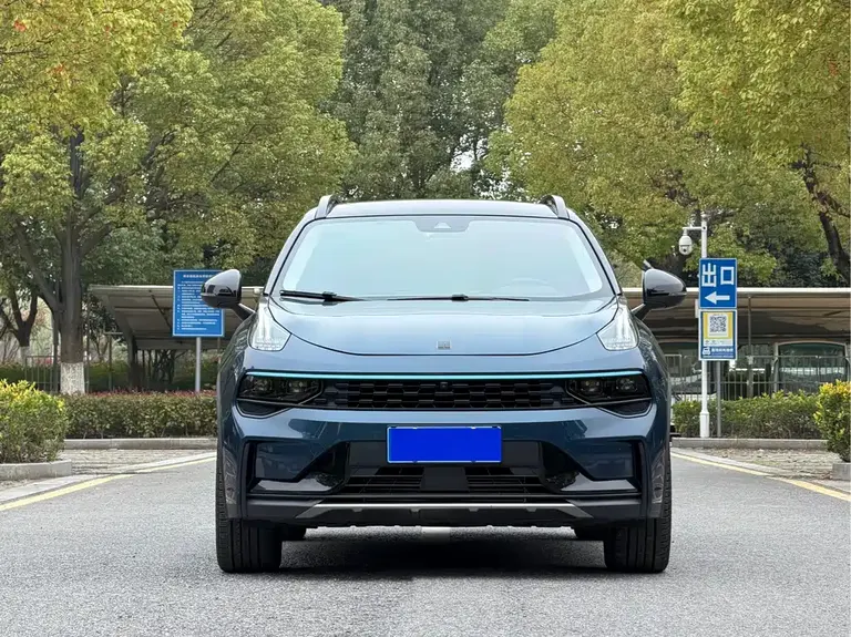 Lynk & Co 01 2.0 TD 2 WD Shine Pro