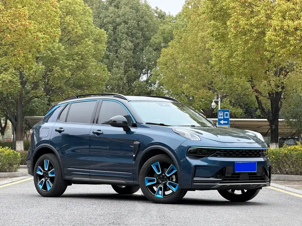 Lynk & Co 01 2.0 TD 2 WD Shine Pro