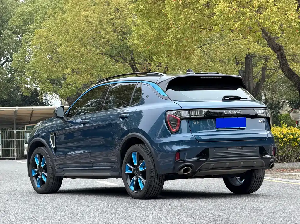 Lynk & Co 01 2.0 TD 2 WD Shine Pro