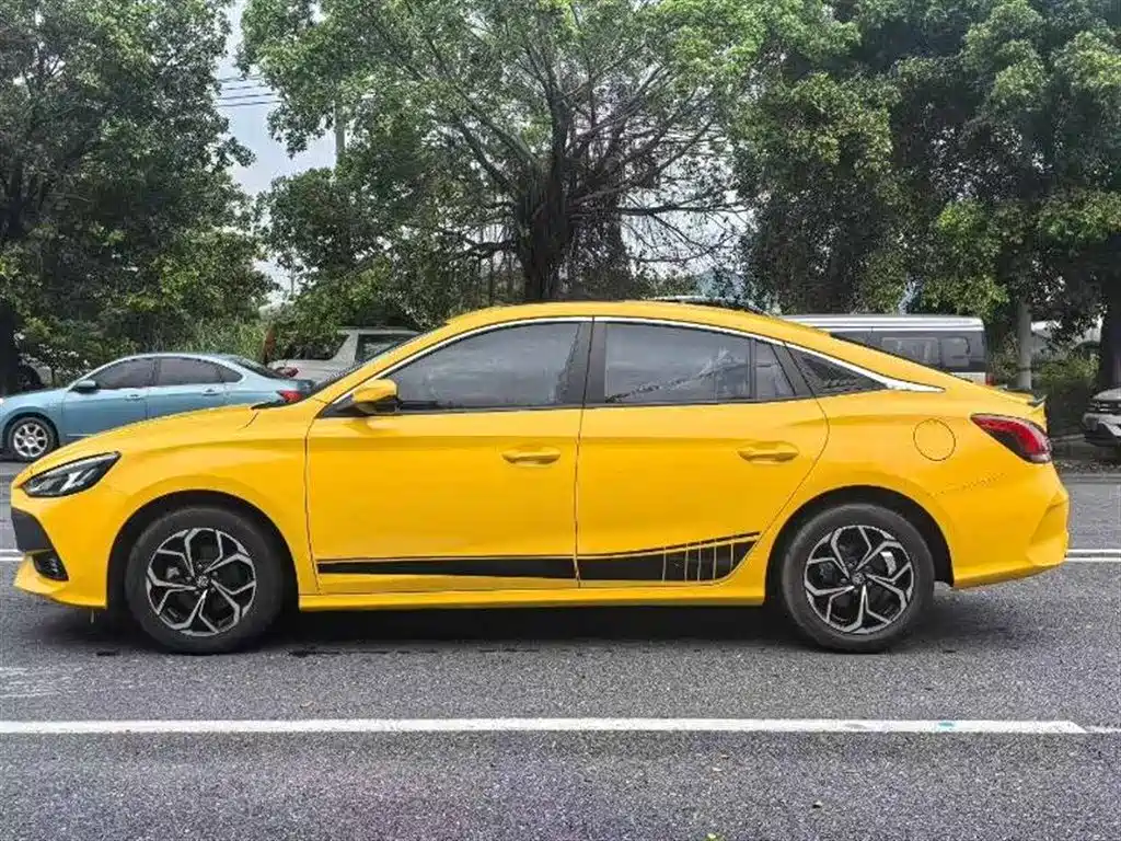 MG5 180 DVVT CVT Youth Style