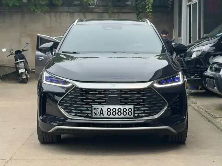 BYD Tang NEV DM-i Glory 112 KM Honored