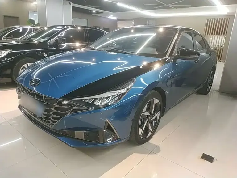 Hyundai Elantra 1.5 L CVT LUX Distinguished