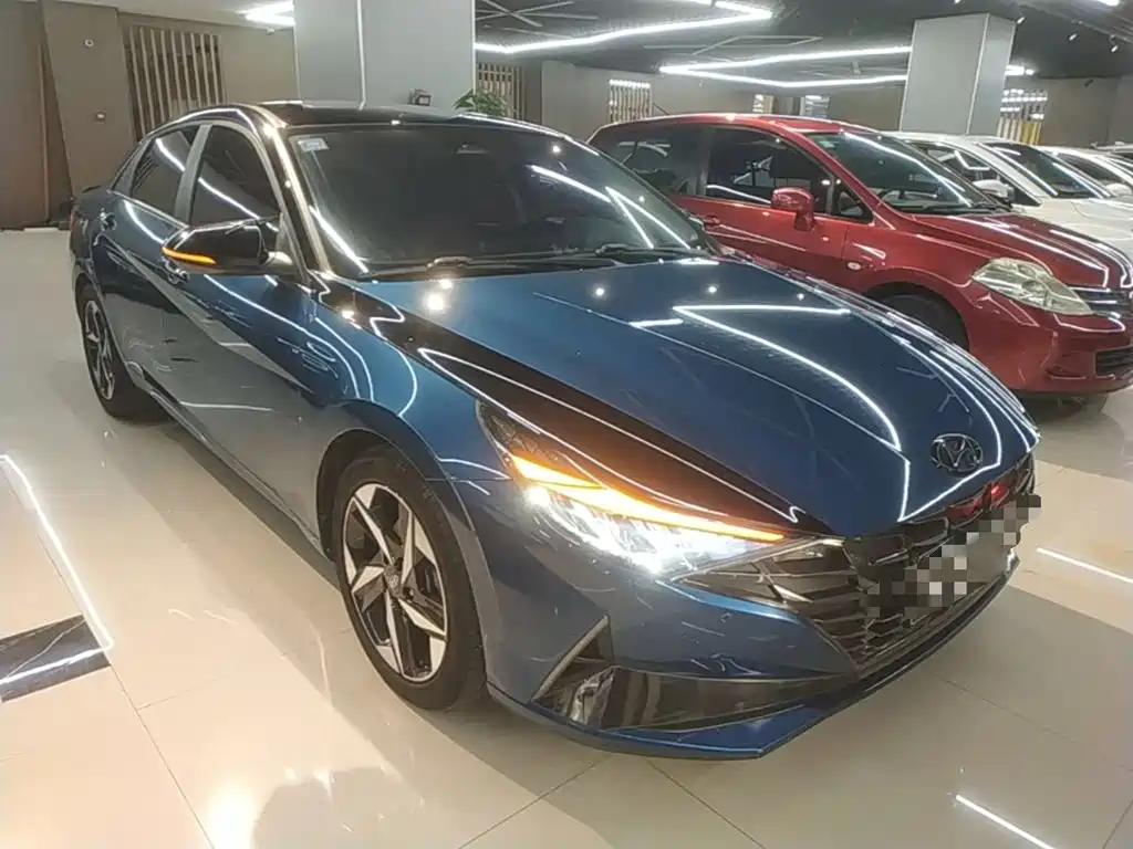 Elantra 1.5 L CVT LUX Distinguished