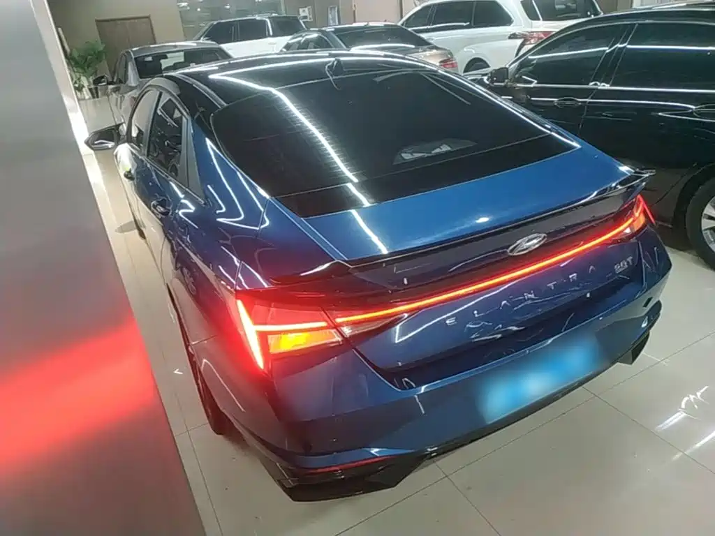 Elantra 1.5 L CVT LUX Distinguished