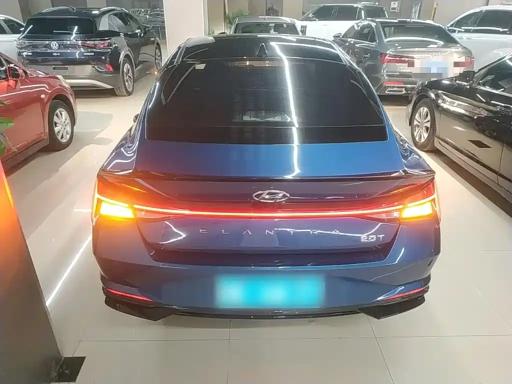 Elantra 1.5 L CVT LUX Distinguished