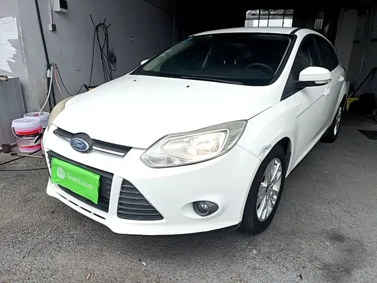 Ford Focus Hatchback 1.6 L Auto Comfort