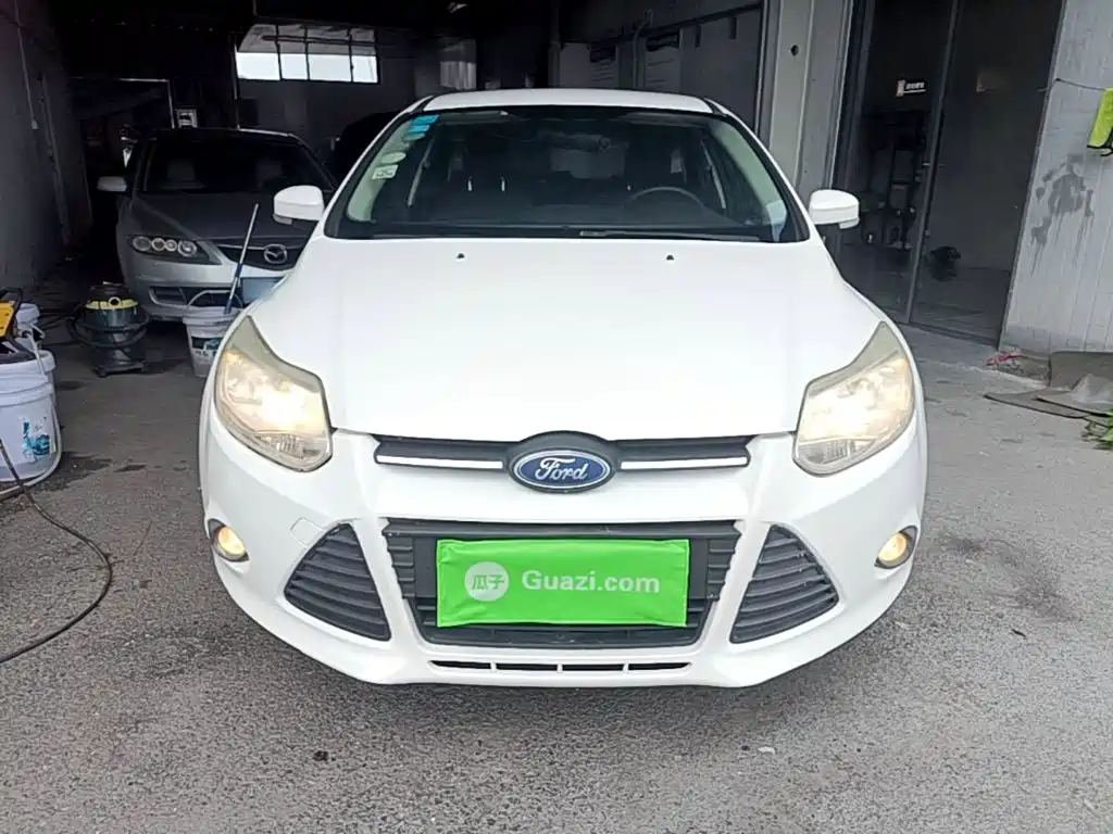 Focus Hatchback 1.6 L Auto Comfort