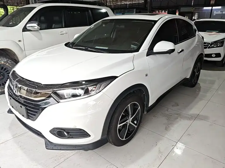 Honda Vezel 1.5 L CVT Pioneer