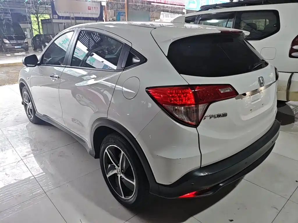 Vezel 1.5 L CVT Pioneer