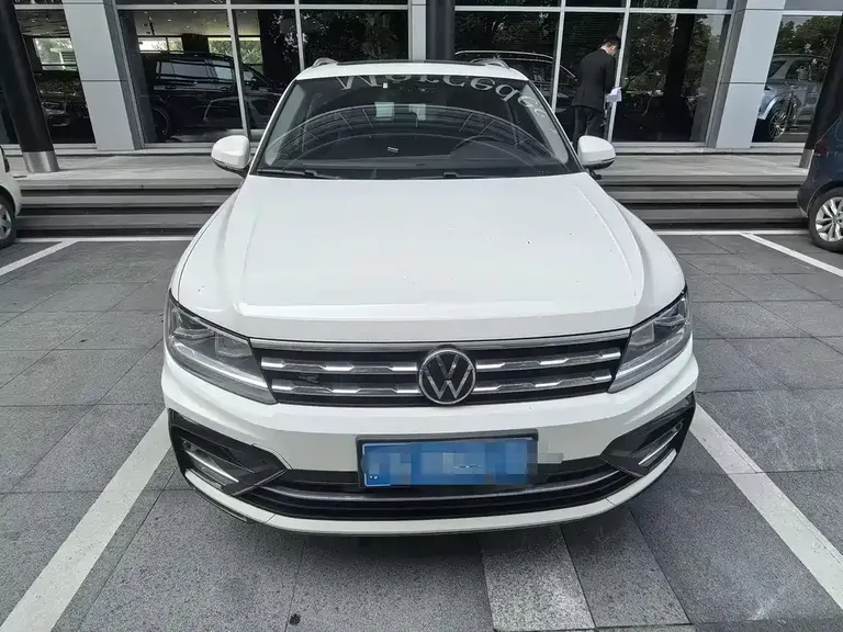 Volkswagen Tiguan L 330 TSI Auto 2 WD R-Line Flagship CN-VI