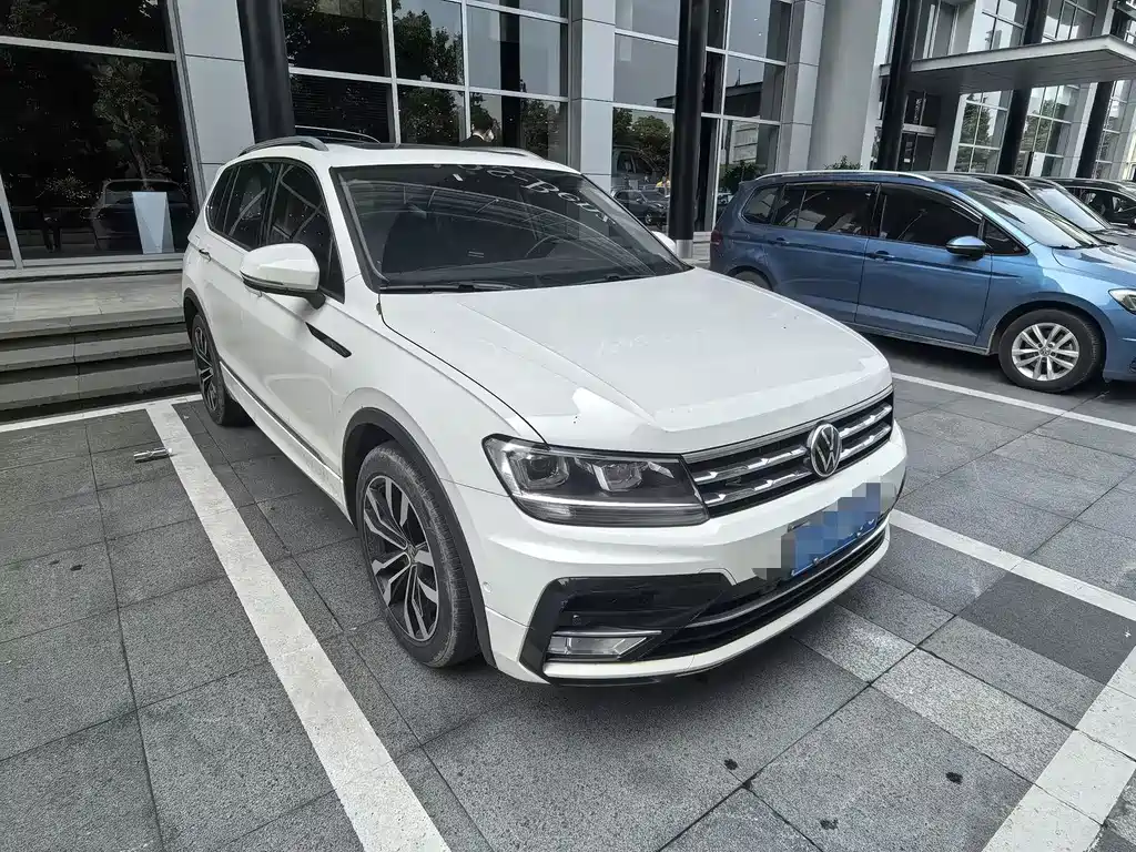 Tiguan L 330 TSI Auto 2 WD R-Line Flagship CN-VI