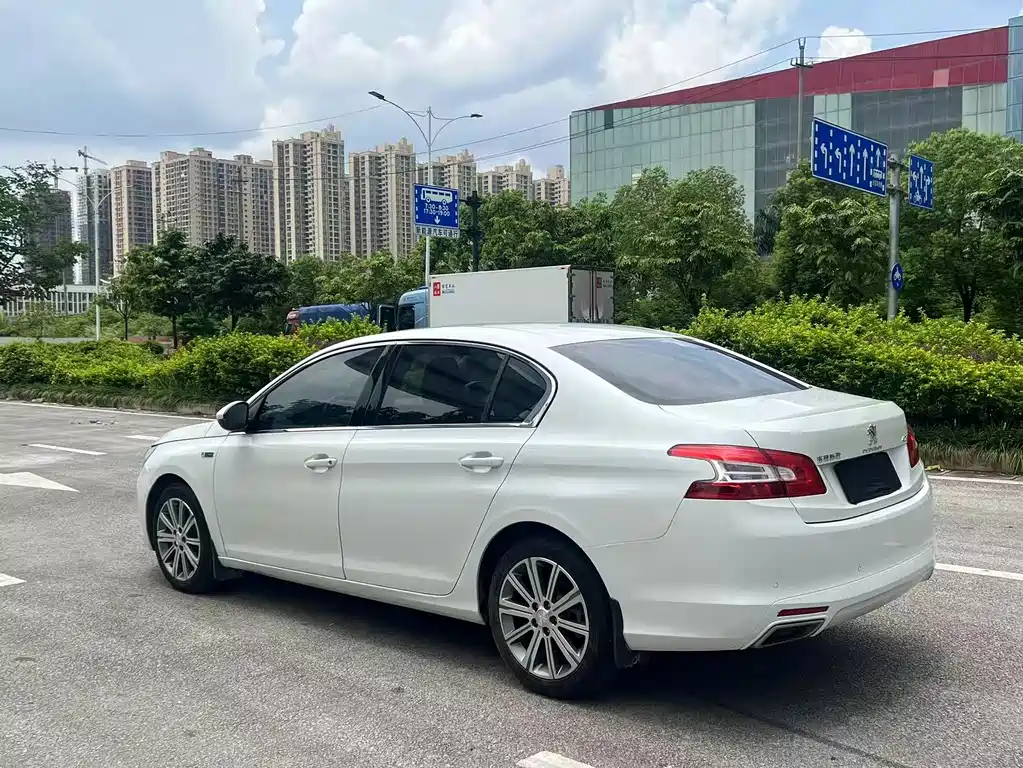 Peugeot 408 1.6 T Auto Luxury