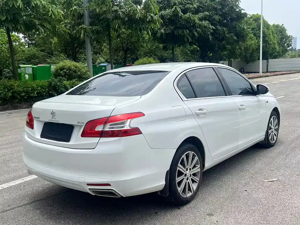 Peugeot 408 1.6 T Auto Luxury