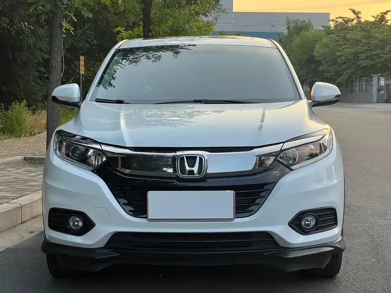 Honda Vezel 1.5 L CVT Pioneer