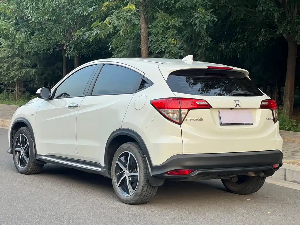 Vezel 1.5 L CVT Pioneer