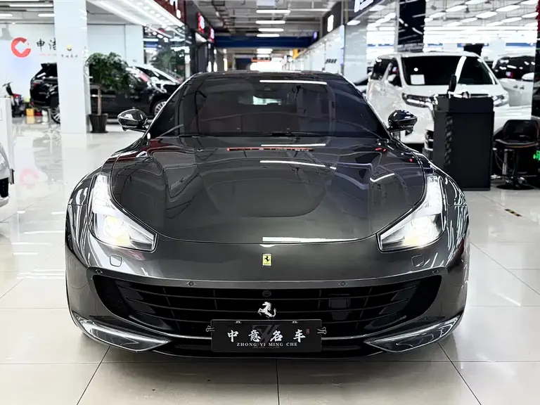 Ferrari GTC4 Lusso 3.9 T V8