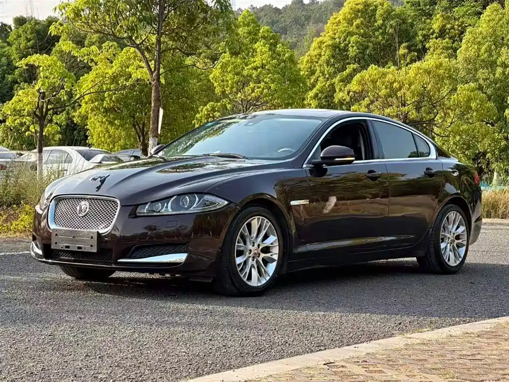 Jaguar XF XF 2.0 T Luxury