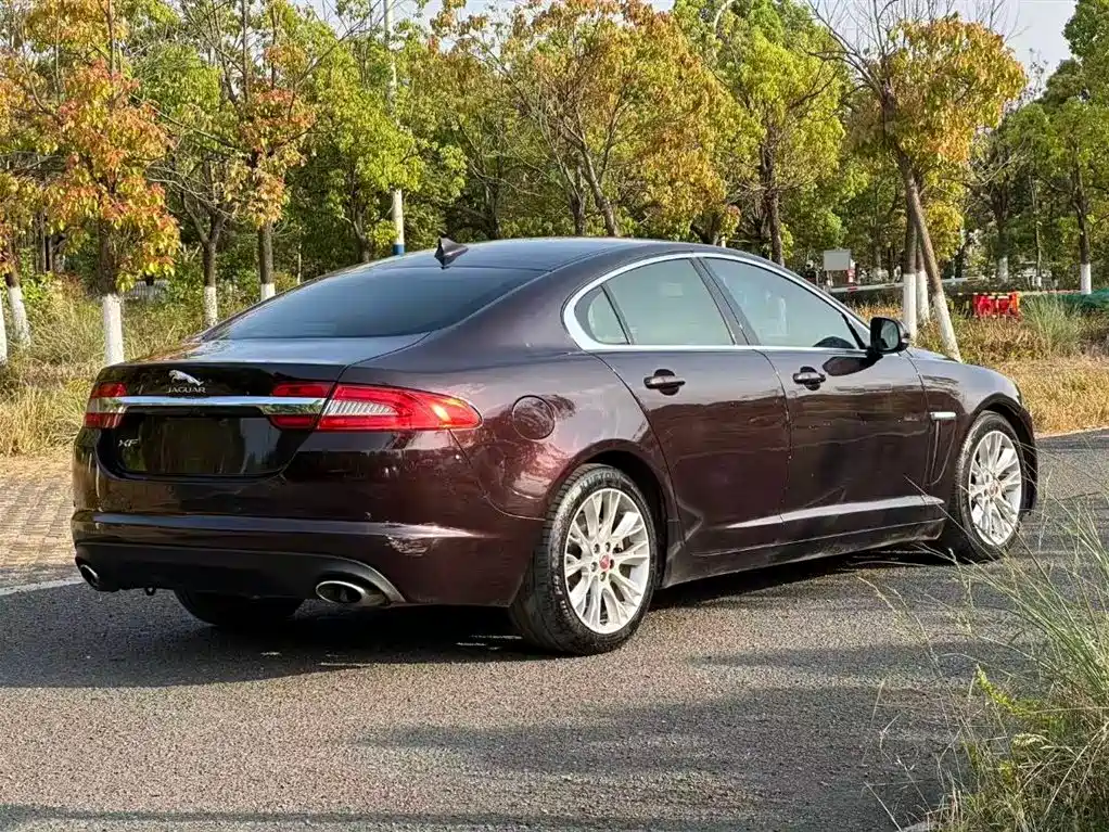 Jaguar XF XF 2.0 T Luxury