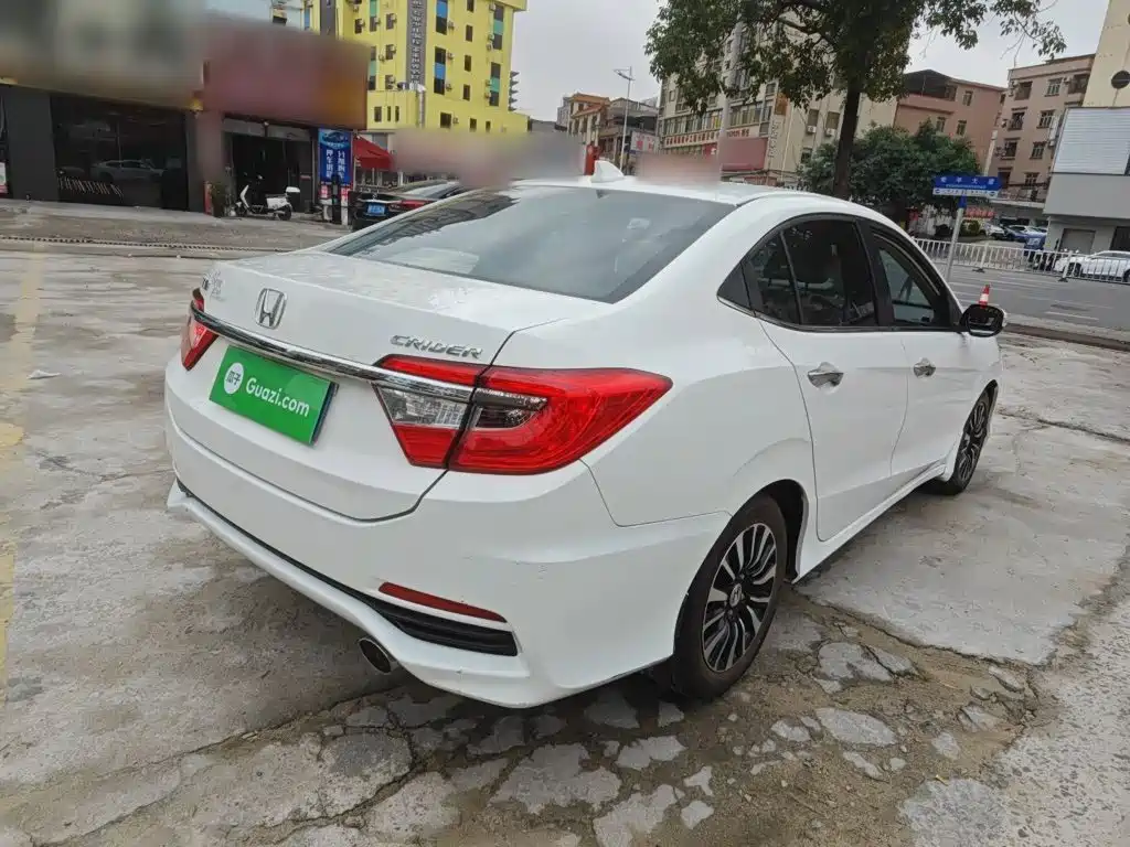 Crider 1.8 L Auto Comfort