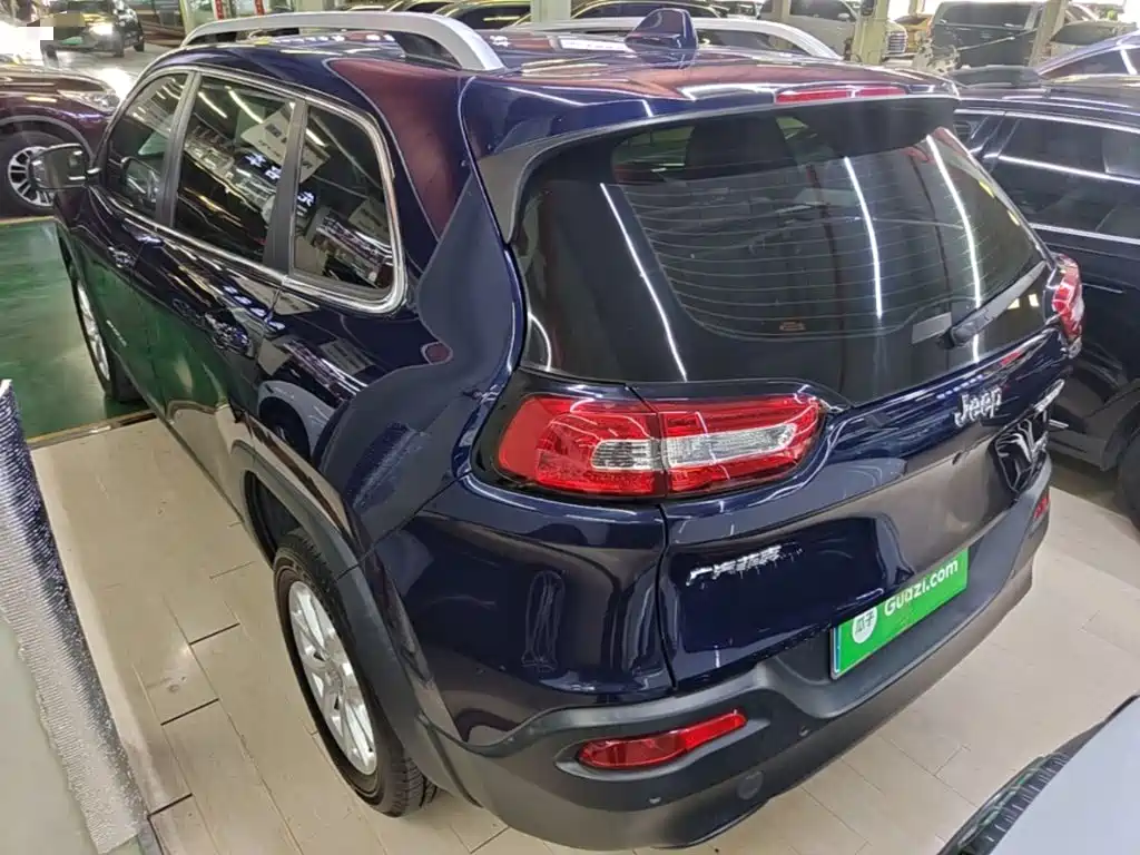 Cherokee 2.4 L Leading Intelligent