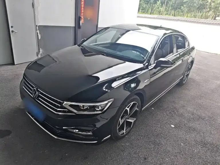 Volkswagen Magotan 200 10 K Commemorative 330 TSI DSG Luxury