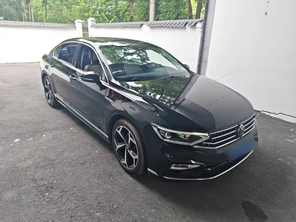 Magotan 200 10 K Commemorative 330 TSI DSG Luxury