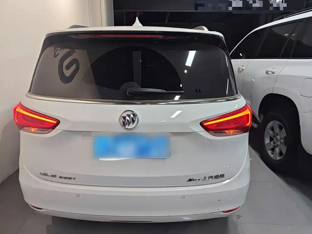 Buick GL6 323 T Light Hybrid Connected Luxury