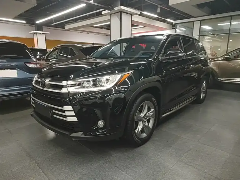Toyota Highlander 2.0 T 4 WD Luxury 7-seat CN-V