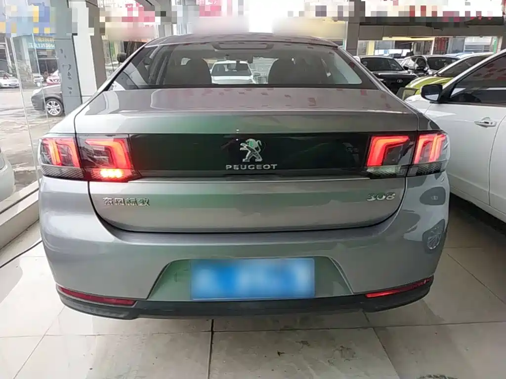 Peugeot 308 1.6 L Manual Fashion