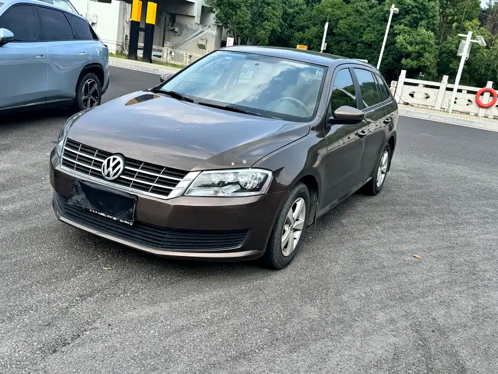 Gran Lavida 1.6 L Auto Style