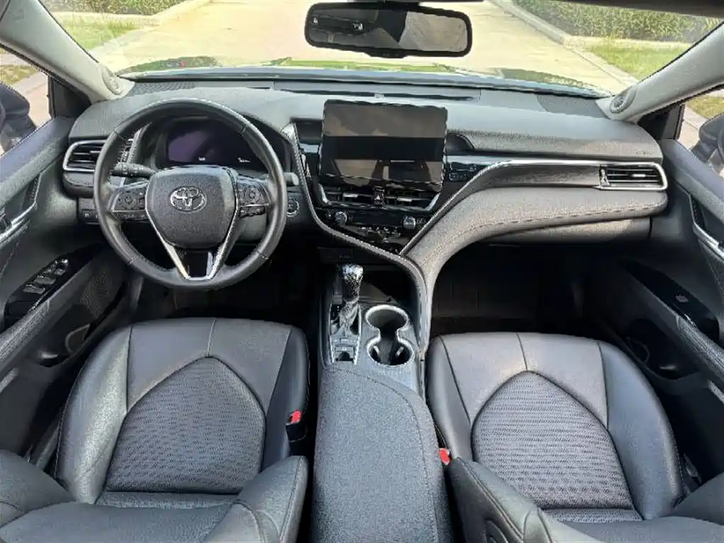 Camry 2.5 G Luxury