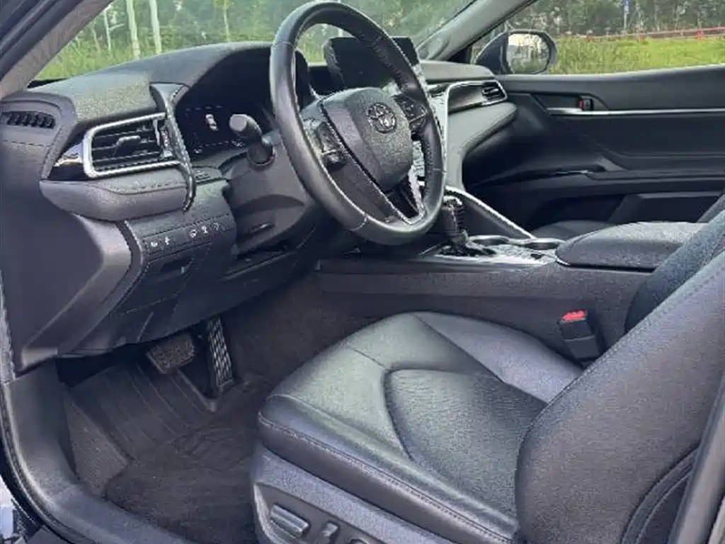 Camry 2.5 G Luxury