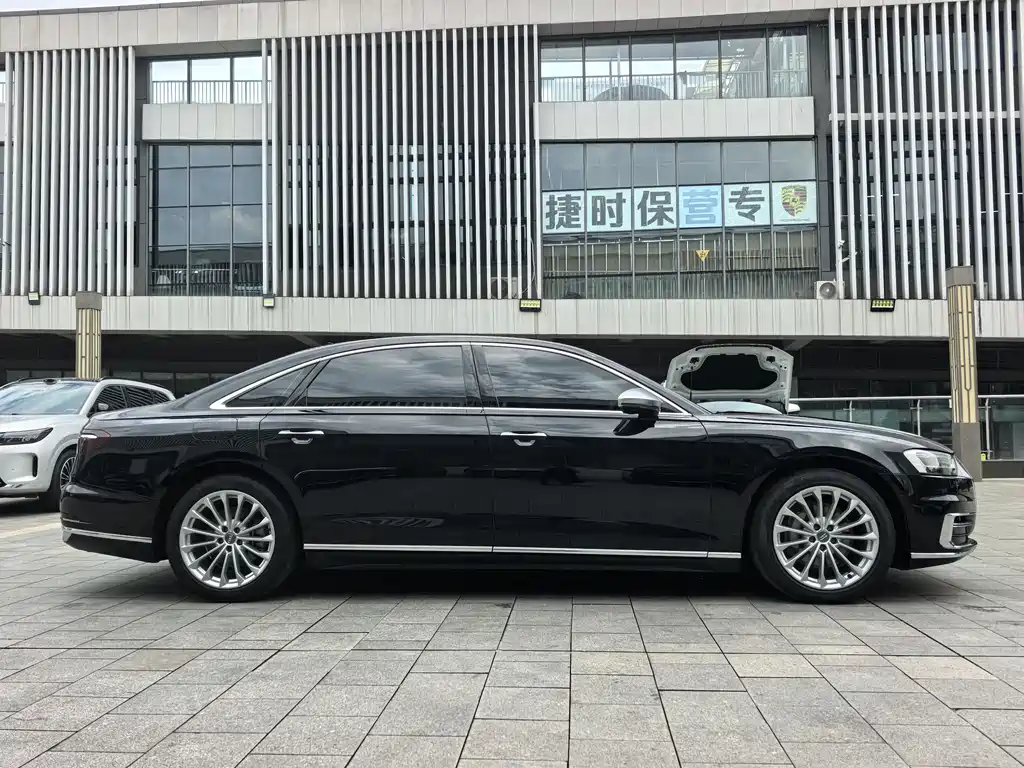 Audi A8 Facelift Plus A8 L 50 TFSI quattro Comfort