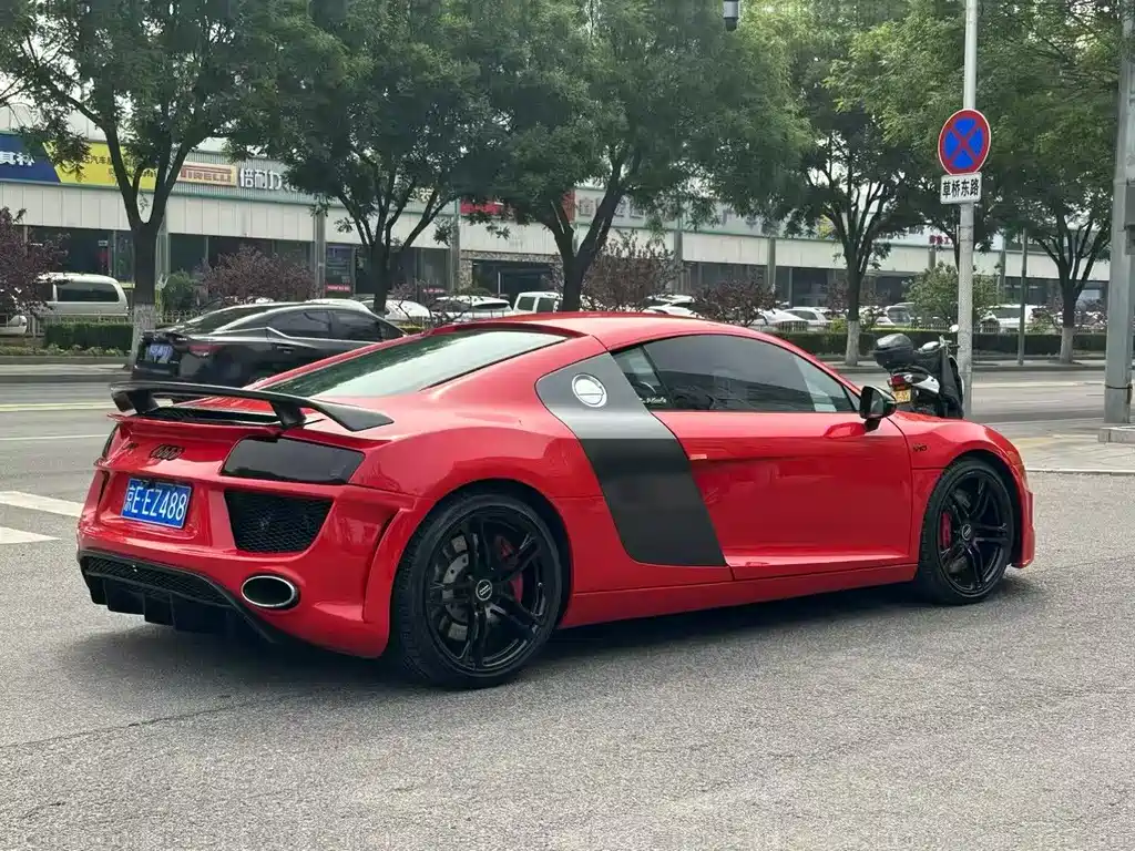 Audi R8 4.2 FSI quattro