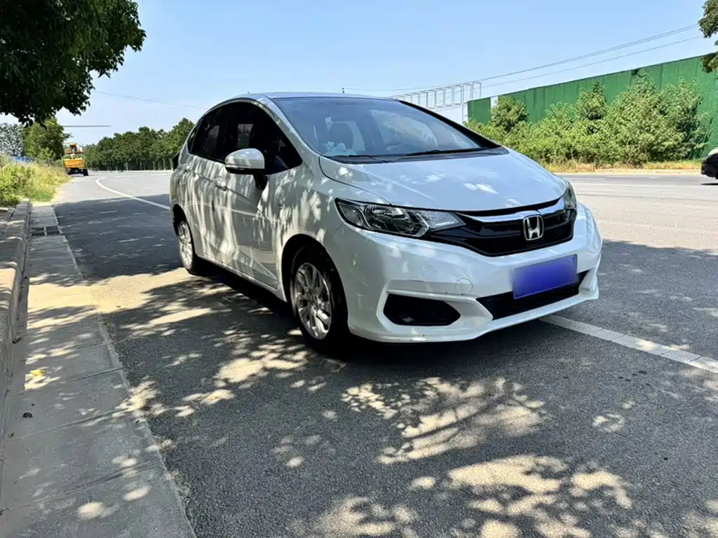Fit 1.5 L CVT Comfort Sunroof