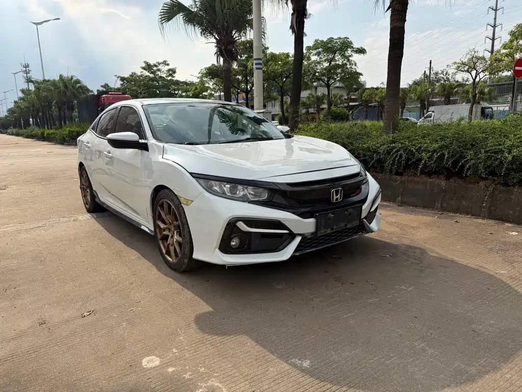 Civic HATCHBACK 220 TURBO CVT New Sharp Control