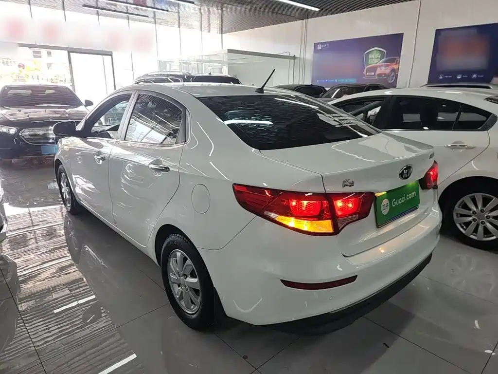 Kia K2 Sedan 1.4 L MT GLS