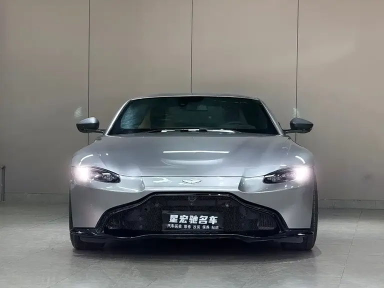 Aston Martin V8 Vantage 4.0 T V8 Coupe