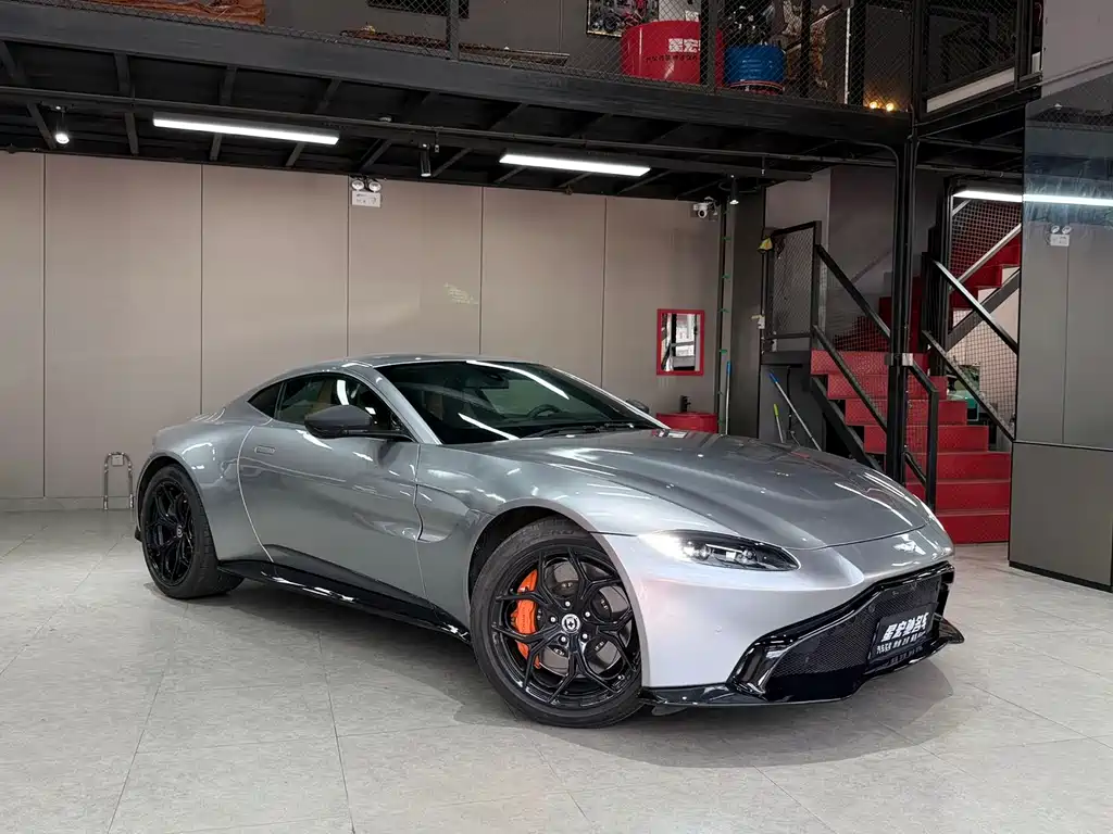 V8 Vantage 4.0 T V8 Coupe