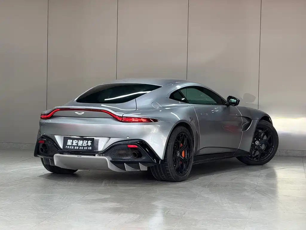 V8 Vantage 4.0 T V8 Coupe