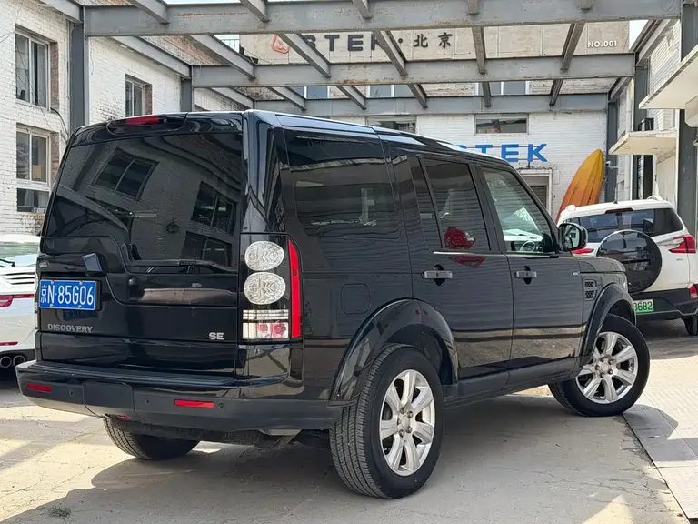 Land Rover Discovery 3.0 SC V6 SE