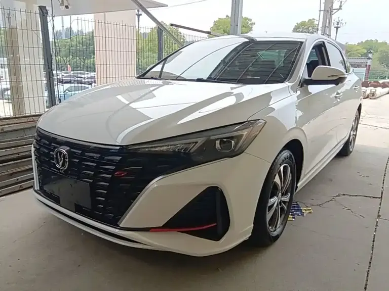 Changan Eado Smooth Enjoyment PLUS Blue Whale NE 1.4 T GDI DCT Distinguished