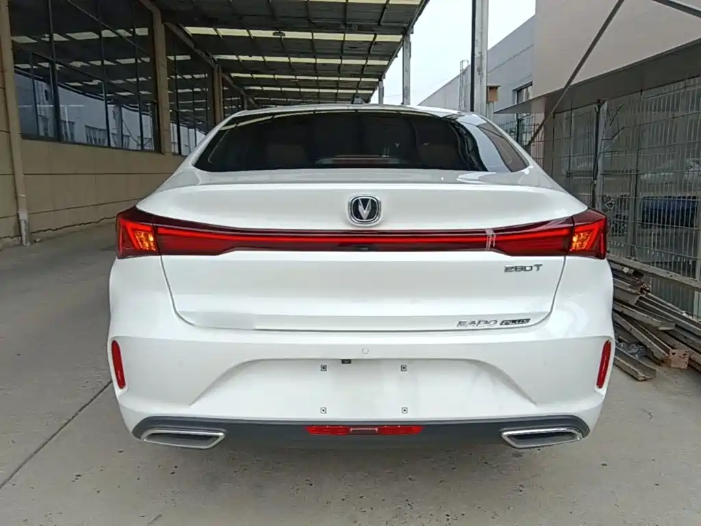 Eado Smooth Enjoyment PLUS Blue Whale NE 1.4 T GDI DCT Distinguished