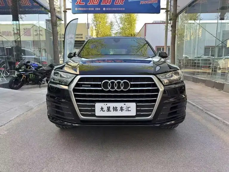 Audi Q7 45 TFSI S line Sport
