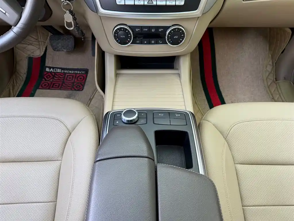 Mercedes-Benz M-Class ML 320 4 MATIC