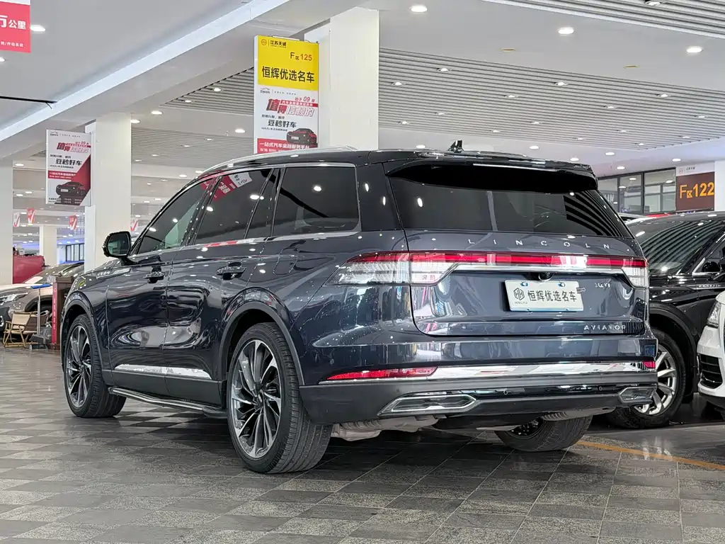 Aviator 3.0 T V6 4 WD Executive